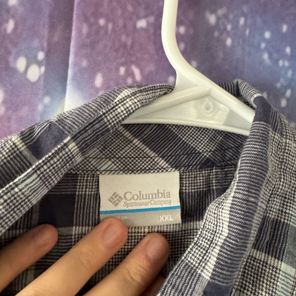 Columbia plaid short sleeve shirt 🛍 - Picture 2 of 3